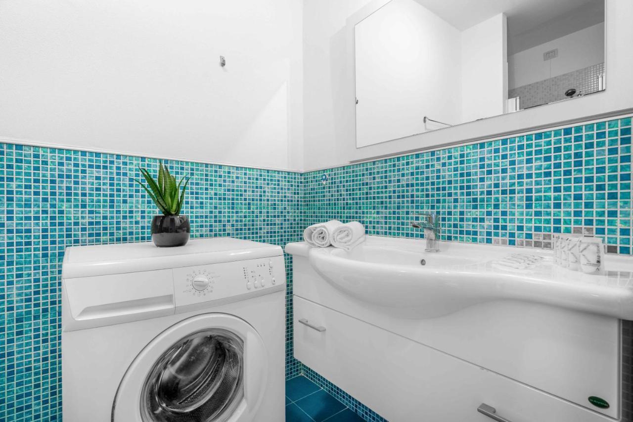 Mi8 -10 Minutes From The Duomo- Large Apartment 米兰 外观 照片